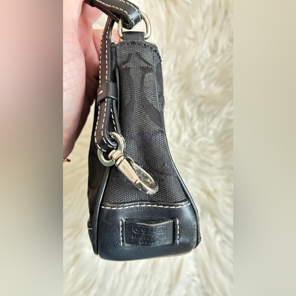 Coach Black Signature Jacquard Wristlet Bag - Picture 4 of 5